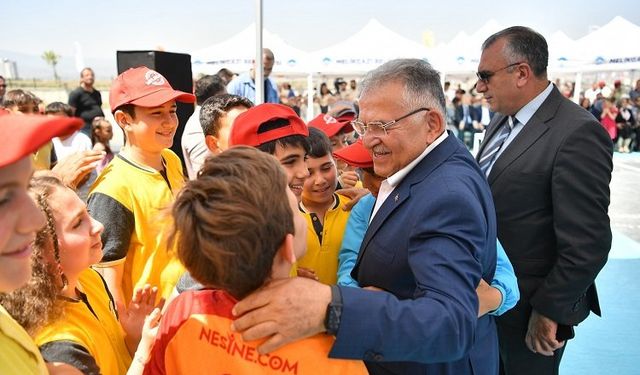 Kayseri Büyükşehir'den öğrencilere kariyer tavsiyeleri