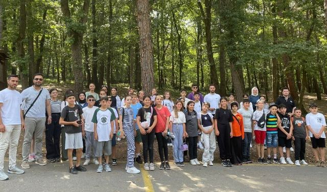 Sakarya'da öğrencilerden tarih ve doğa keyfi