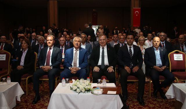 Adana'da CHP'nin "Orman Yangınları ve Çevre Felaketleri Toplantısı" yapıldı