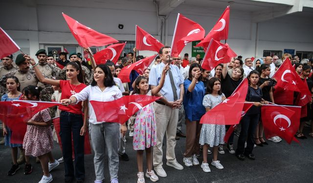 Ankara'dan Mersin'e gelen 90 Kıbrıs gazisi KKTC'ye uğurlandı