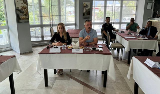 Kemer'de "Kadına Yönelik Şiddetle Mücadele Toplantısı" yapıldı