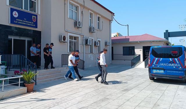 Mersin merkezli göçmen kaçakçılığı operasyonunda 5 şüpheli yakalandı