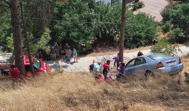 Osmaniye'de şarampole yuvarlanan otomobildeki 2 kişi yaralandı