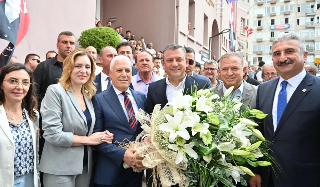 CHP Genel Başkanı Özel, “Bozbey, 100 güne çok önemli hizmetler sığdırdı”