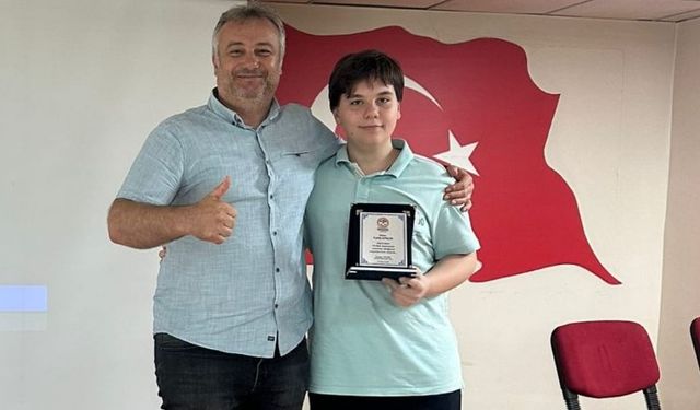 Fatih Uygun en başarılı futbol antrenörü seçildi