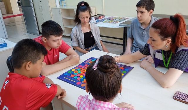 İzmit'te Akıl ve Zekâ Oyunları Atölyesi'ne yoğun ilgi