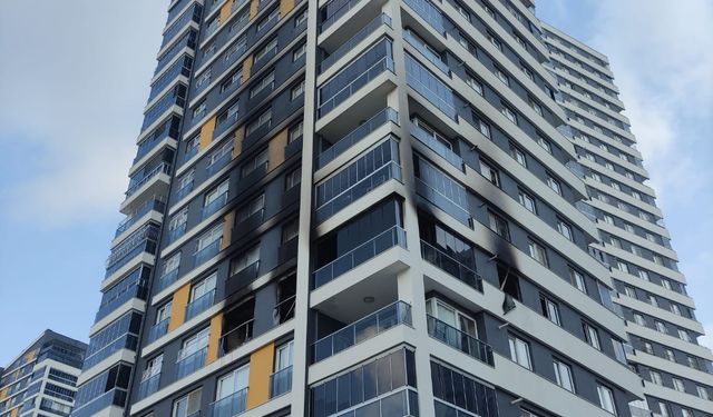 Adana'da apartman dairesinde çıkan yangın söndürüldü