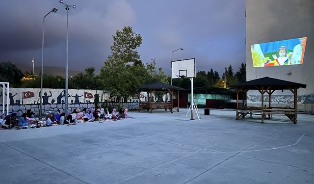 Hatay'da Kur'an kursu öğrencilerine yönelik sinema etkinliği düzenlendi