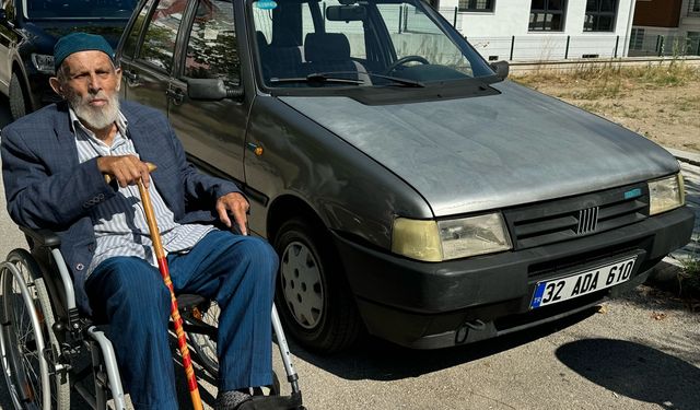 Isparta'da şehit torunu, otomobilini şehit ve gaziler derneğine bağışladı