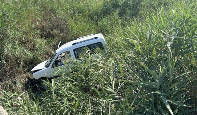 Isparta'da su kanalına devrilen otomobildeki 1 kişi öldü