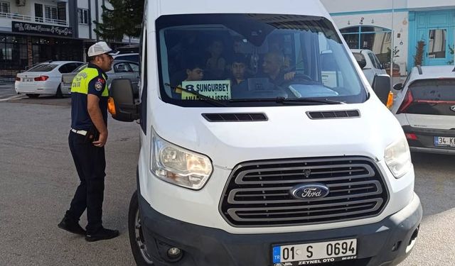 Adana'da öğrenci servisleri denetlendi