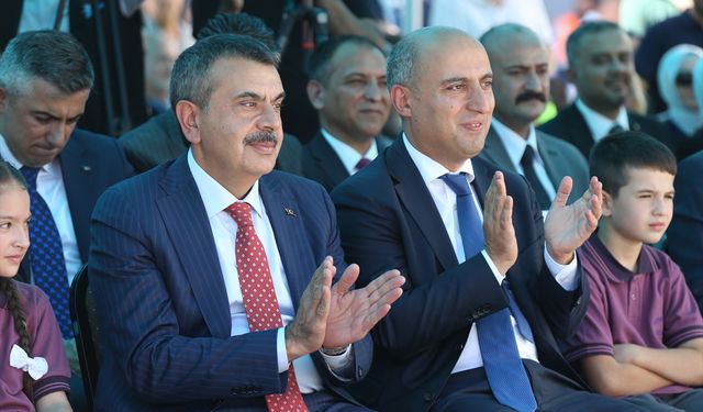 Bakan Tekin, Kahramanmaraş'ta Azerbaycan tarafından yapılan okulun açılışında konuştu: