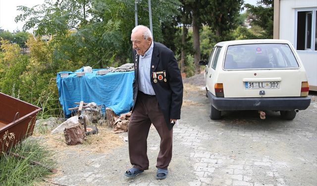 KORE GAZİLERİ YAŞADIKLARINI ANLATIYOR - Kore Savaşı'nın 94 yaşındaki tanığı vatana döndüğü anı unutamıyor