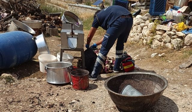 Mersin'de av tüfeğiyle vurulan baba ile oğlu ve gelini öldü