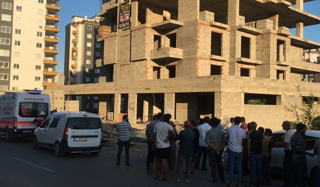 Mersin'de inşaattan düşen işçi hayatını kaybetti