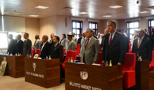 Adana'da Türkistanlı Şir Muhammed Bek adına yazılan kitap tanıtıldı