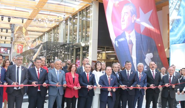 Antalya'da "Cumhuriyet'in 101. yılında Gazete ve Fotoğraf Sergisi" açıldı