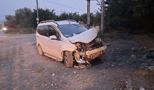 Hatay'da 3 aracın karıştığı zincirleme trafik kazasında 7 kişi yaralandı