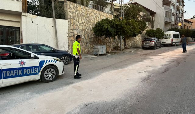 Hatay'da yola yağ akıtan kamyon şoförüne ceza kesildi