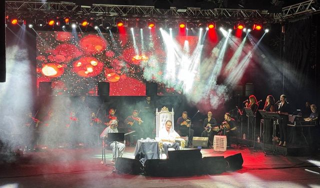 İbrahim Tatlıses Adana'da konser verdi