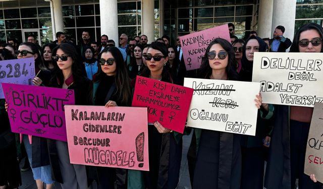 Kahramanmaraş'ta avukatlardan kadın cinayetlerine tepki