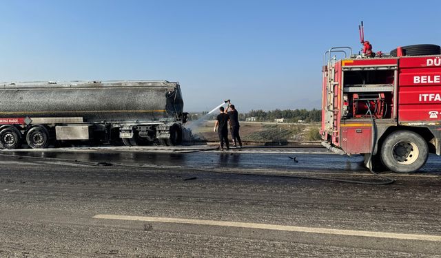 Osmaniye'de yangın çıkan tankere çarpan bir diğer tanker yola devrildi