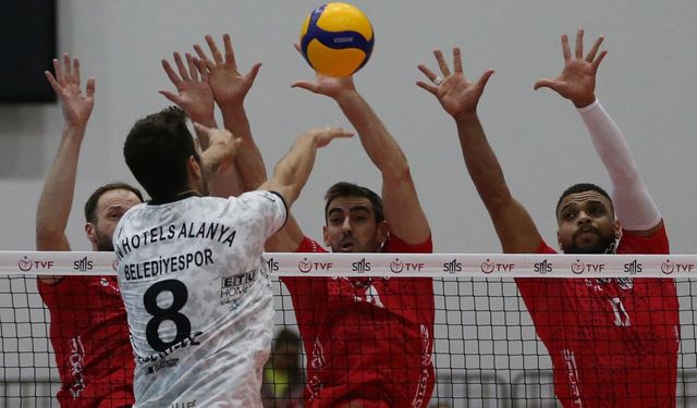 Voleybol: SMS Grup Efeler Ligi