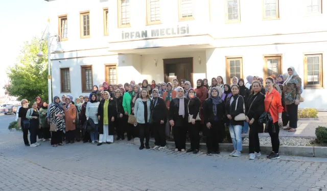 Manisa'da 90 Kişilik kafileden tarihi mekanlara ziyaret