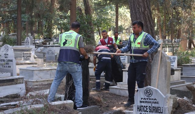 BÜYÜKŞEHİRDEN ANTAKYA ASRİ MEZARLIĞINDA KAPSAMLI ÇALIŞMA