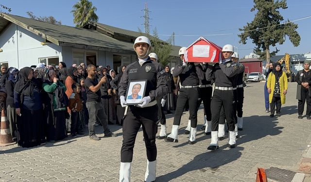 Mardin'de kalp krizi sonucu yaşamını yitiren polisin cenazesi Adana'da defnedildi