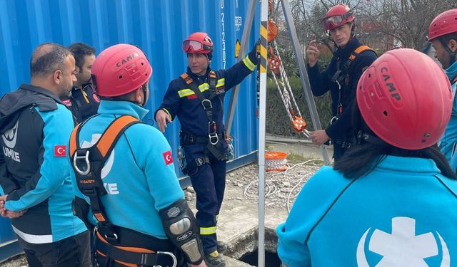 HBB İtfaiyesi ve UMKE'den Ortak Arama-Kurtarma Eğitimi