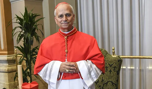 Vatikan'da Beyaz Duman Yükseldi: İşte Yeni Papa