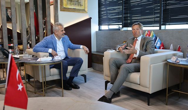 Başkan Öntürk’ten Büyükelçiye Uluslararası Çağrı