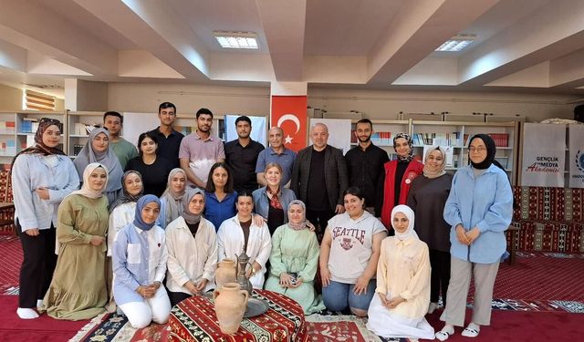 Hatay’da Genç Depremzedelere Medya Eğitimi