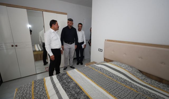 Hatay Kırıkhan'da afet konutları ve ticaret merkezlerinin yapımı sürüyor