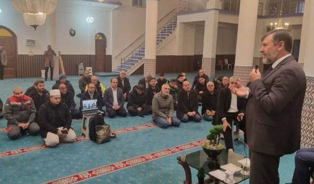 İskenderun’da Umre Semineri Düzenlendi