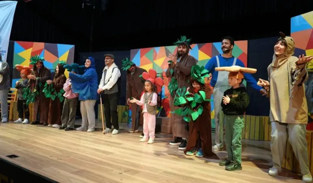 HBB Tiyatrosu Erdemli’de Sahne Aldı