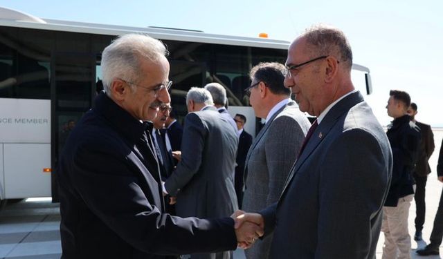 Bakan Uraloğlu Hatay Havalimanı’nda Karşılandı