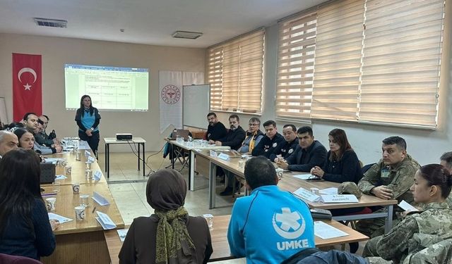 Erzin’de Yangın Mağduru Aileye Kızılay’dan Destek