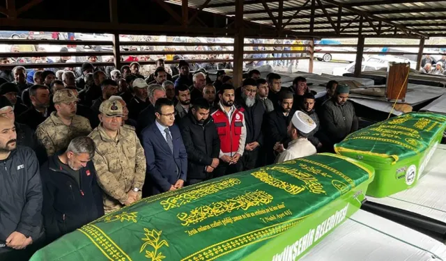 Boğulan İki Kardeş Gözyaşlarıyla Defnedildi