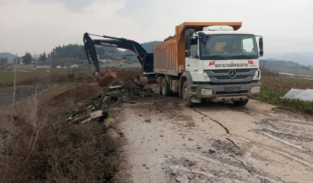 Başkan Yalçın: Yayladağı’nda Tam Saha Çalışıyoruz