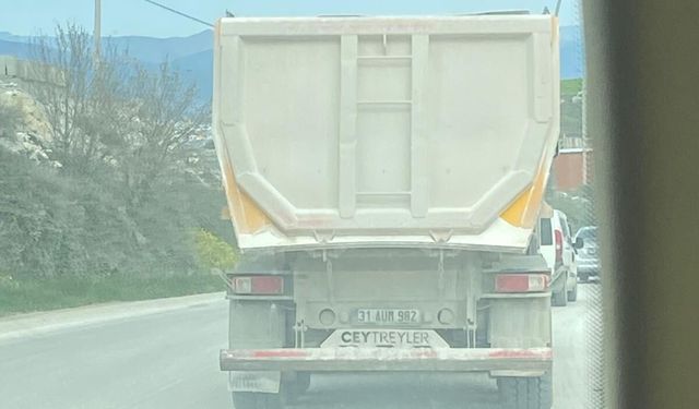 Hatay Narlıca’da Tehlikeli Taşıma!