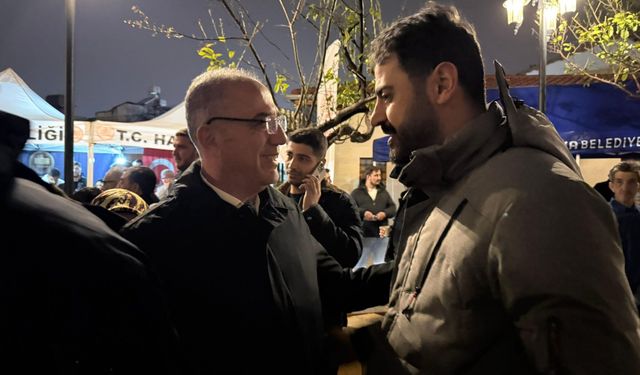 Habib-i Neccar Camii’nde Kadir Gecesi’nde Lokma İkramı