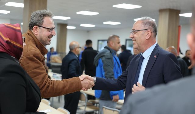 Belediye Personeliyle İftar Ve Bayramlaşma