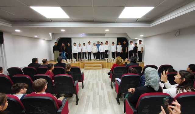 Altınözü Atatürk İlkokulu’ndan 18 Mart Anlamlı Program