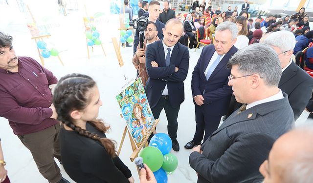 Küçük Ressamlar Suyun Önemini Tuvallere Taşıdı