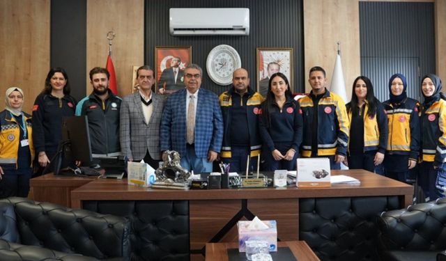 112 Acil Sağlık Çalışanlarından Müdür Sönmez’e Ziyaret