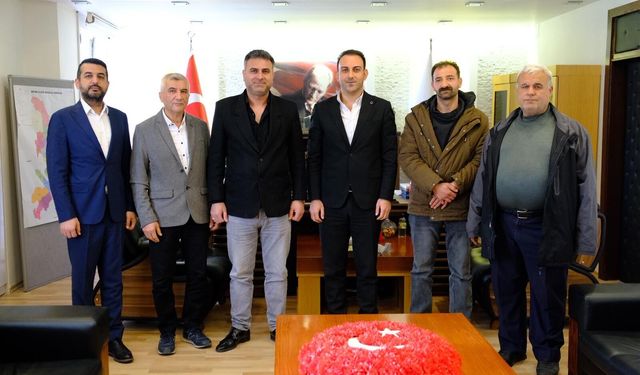 Defne’de Siyasi Hareketlilik: İki İsim CHP’ye Katıldı