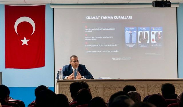 Aday Öğretmenler Uyum Semineri Başladı