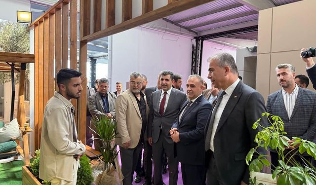 Rıfat Sarı, 5. Hatay Mobilya Fuarı’na Katıldı